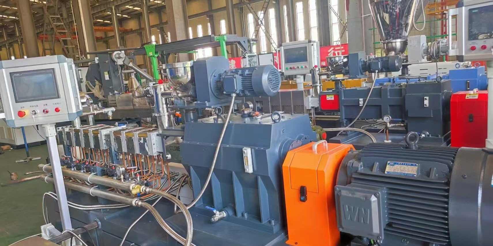 三螺桿擠出機(jī)需要怎么保養(yǎng)？