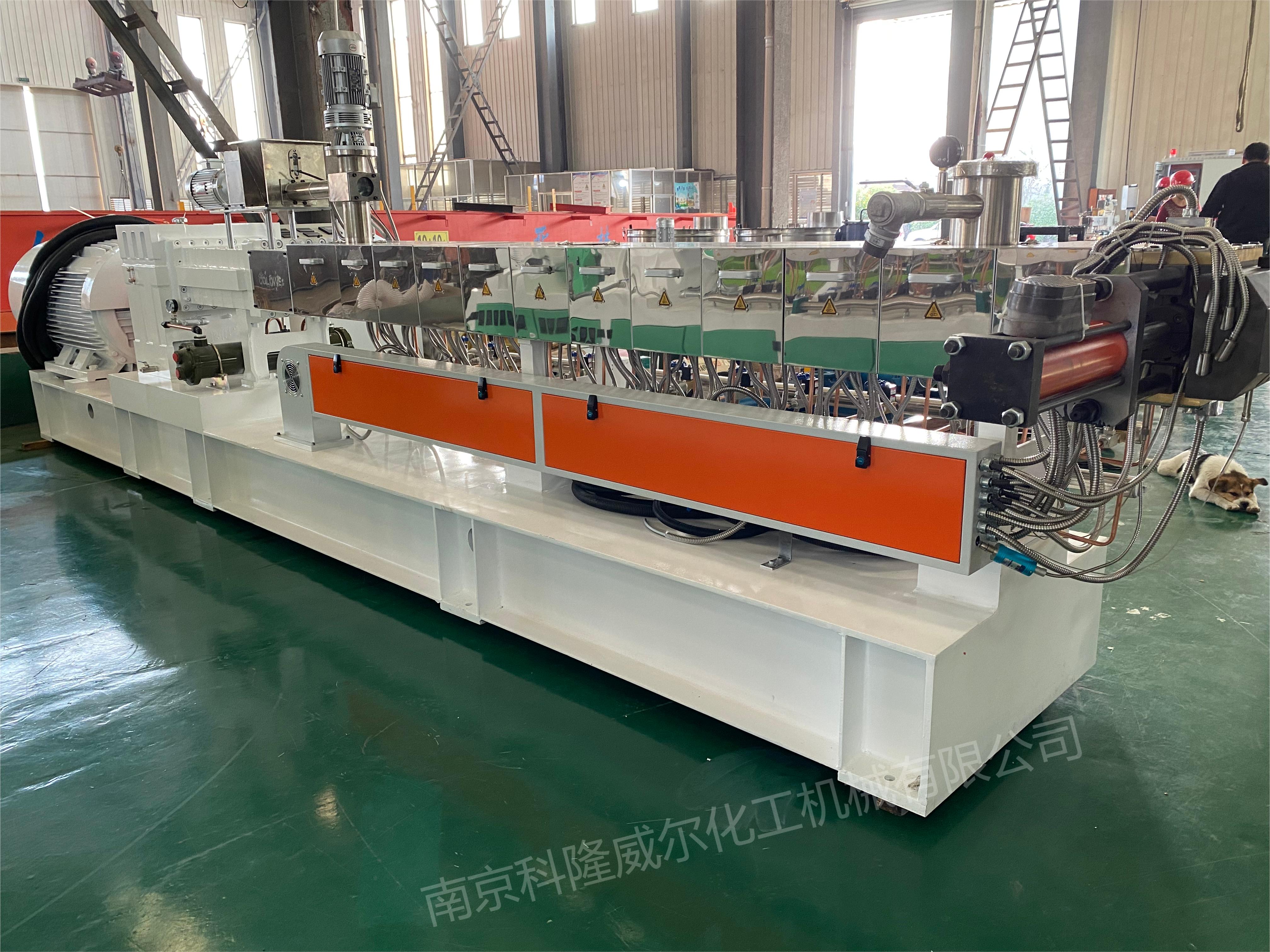 三螺桿擠出機(jī)的優(yōu)/缺點(diǎn)各是什么？