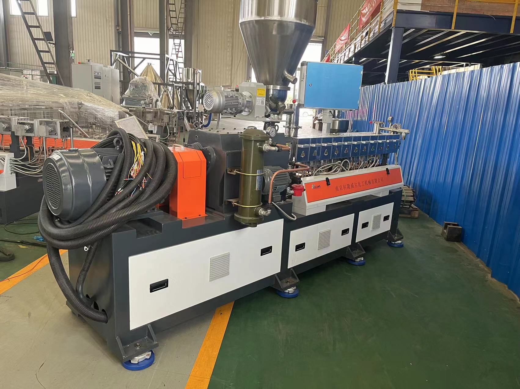 雙螺桿擠出機(jī)的實(shí)際應(yīng)用領(lǐng)域有哪些？