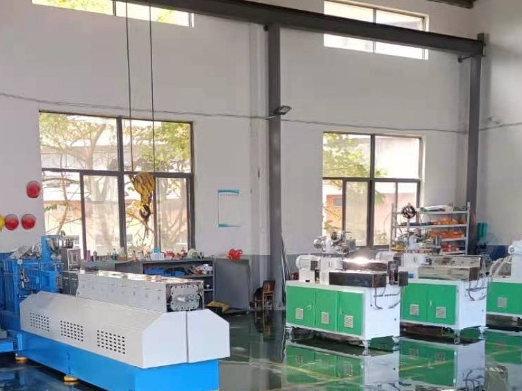 怎么看雙螺桿造粒機(jī)的粉碎效果？