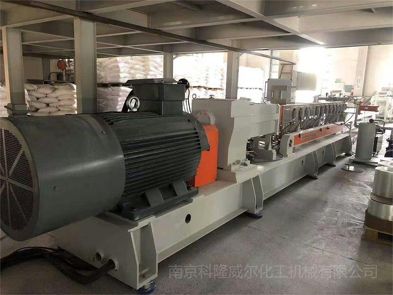 科隆威爾75D超高扭，透氣母粒擠出機(jī)生產(chǎn)線 (3)