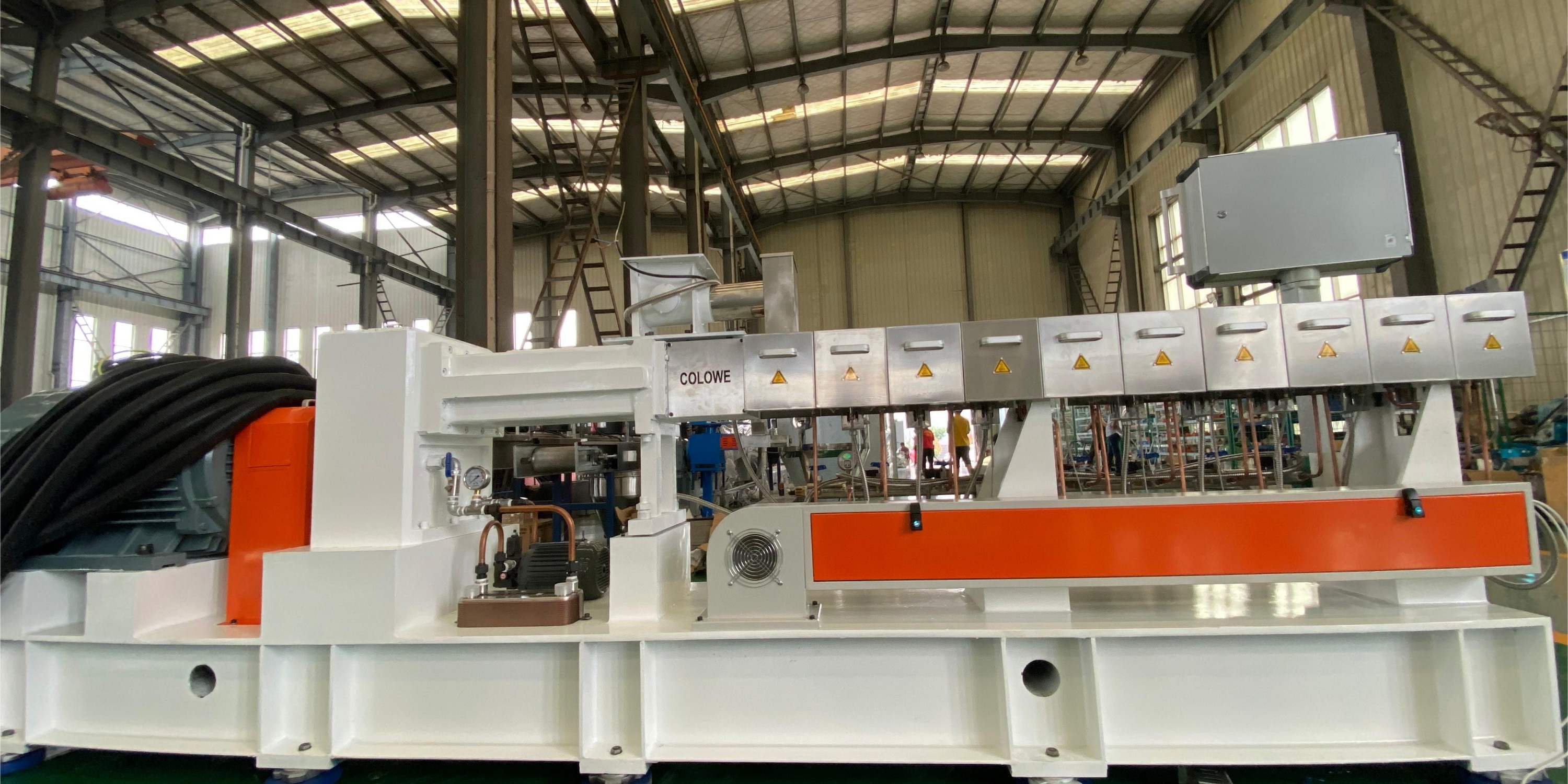 總結(jié)雙螺桿擠出機(jī)螺桿和機(jī)筒幾點(diǎn)損壞原因