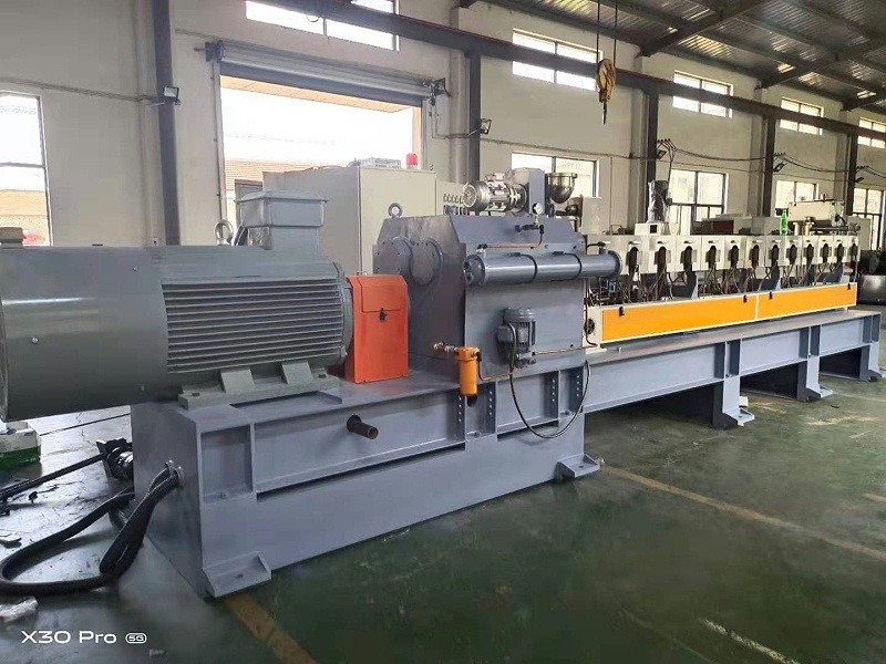 科隆威爾95B雙螺桿擠出機(jī)