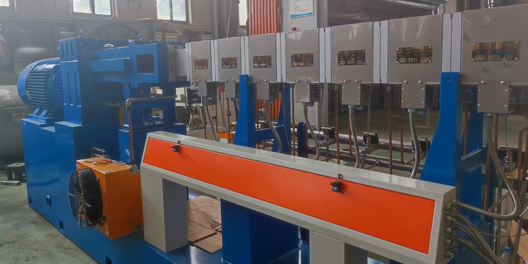 客戶剛?cè)胧值膒vc塑料擠出機，應(yīng)該如何調(diào)機