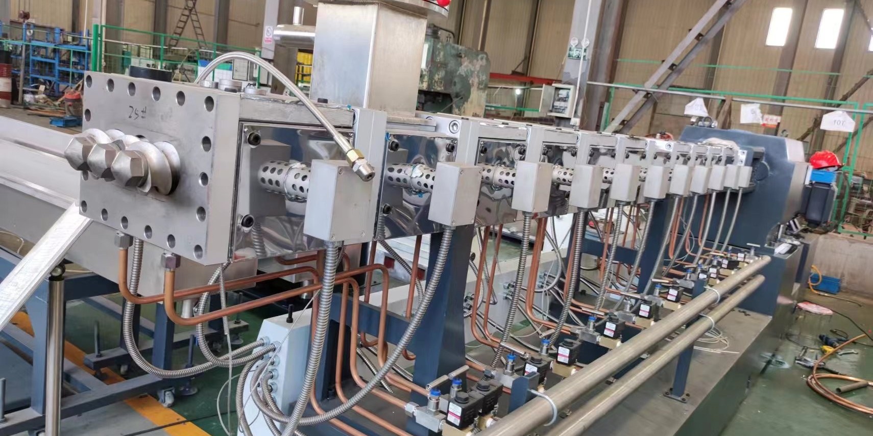 雙螺桿擠出機(jī)的技術(shù)局限性與優(yōu)化方向