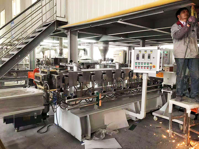 常州某地區(qū)汽車塑料改性廠采購(gòu)二十多條65B雙螺桿造粒生產(chǎn)線