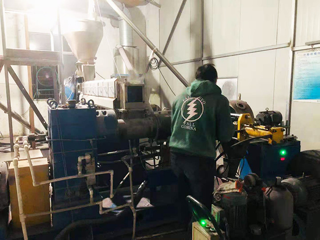 常州某地區(qū)汽車塑料改性廠采購(gòu)二十多條65B雙螺桿造粒生產(chǎn)線