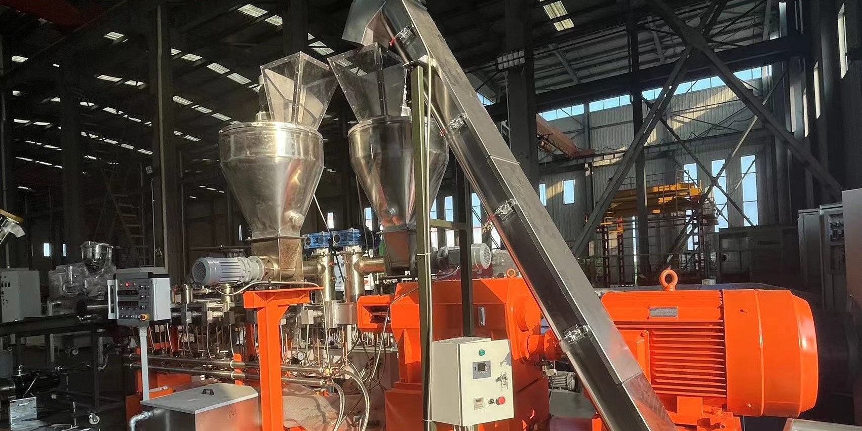 在做回收塑料時，選擇造粒機需要注意以下幾點