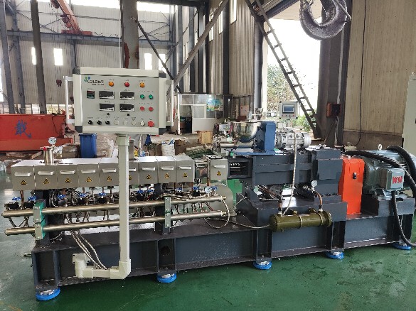 雙螺桿造粒機結構有著什么特性