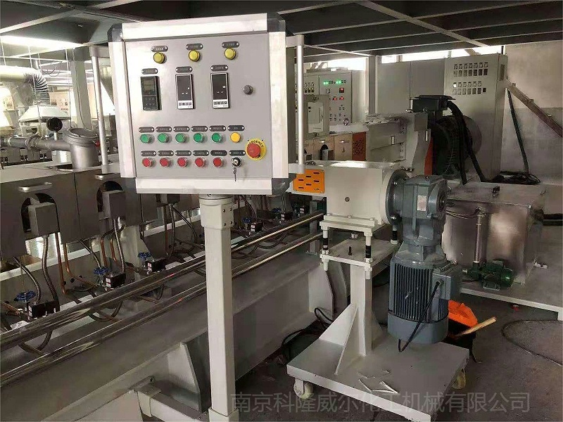 科隆威爾75D超高扭，透氣母粒擠出機生產線 (2)